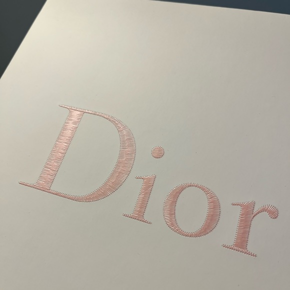 Limited Edition Dior Gift Box - Picture 2 of 3